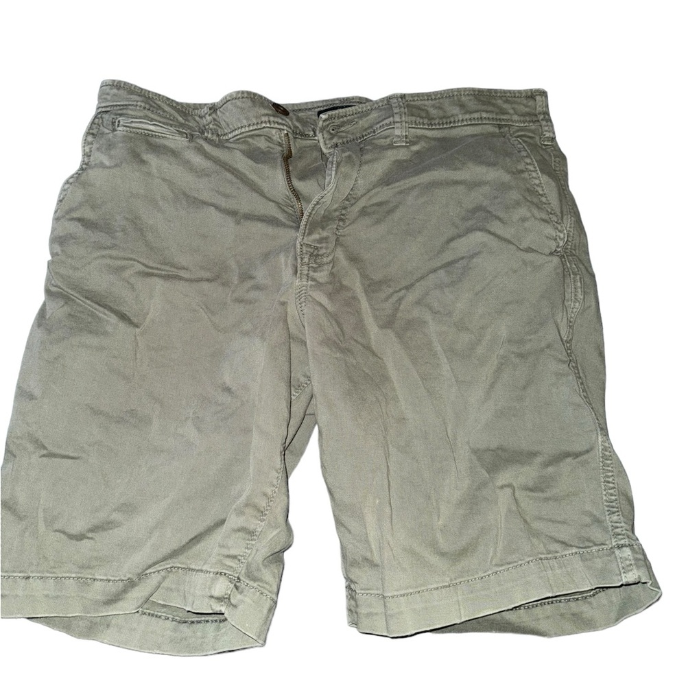 Size 33 Flex American Eagle straight shorts